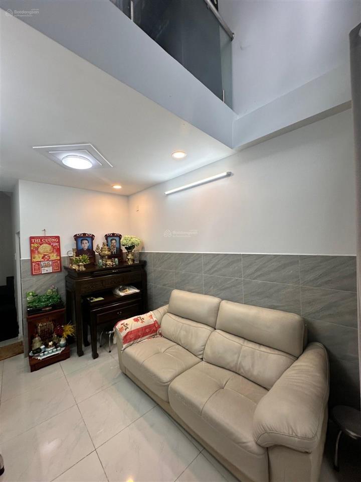 Xóm chiếu q4  5 lầu đúc  26m2  hoàn công  chỉ 3 tỷ nhỉnh