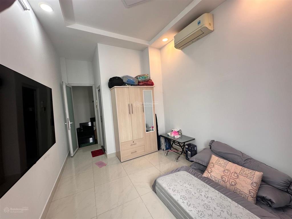 Xóm chiếu q4  5 lầu đúc  26m2  hoàn công  chỉ 3 tỷ nhỉnh