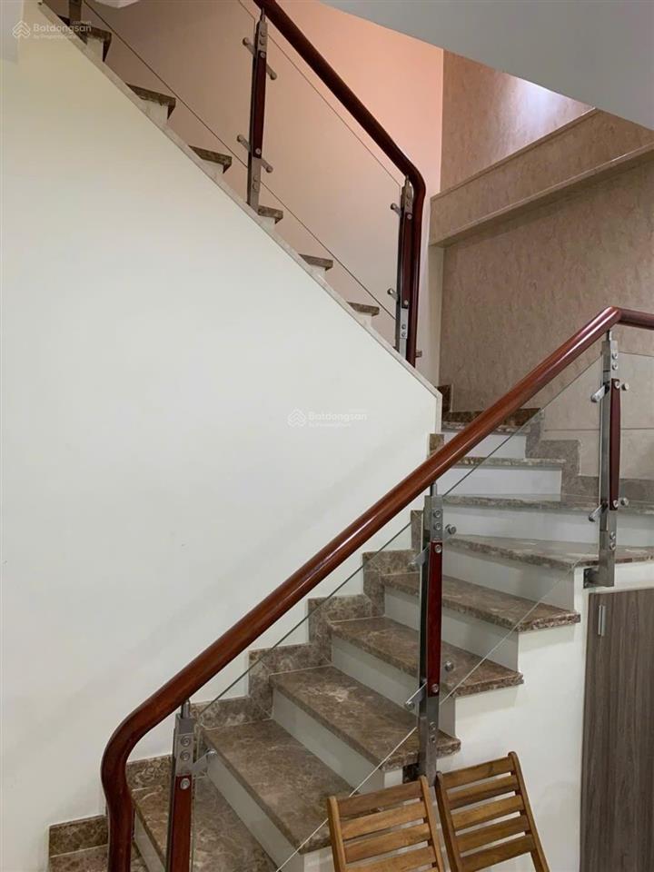 Mặt tiền hụt quận 4 4 lầu 4x11 hoàn công chỉ 7 tỷ nhỉnh