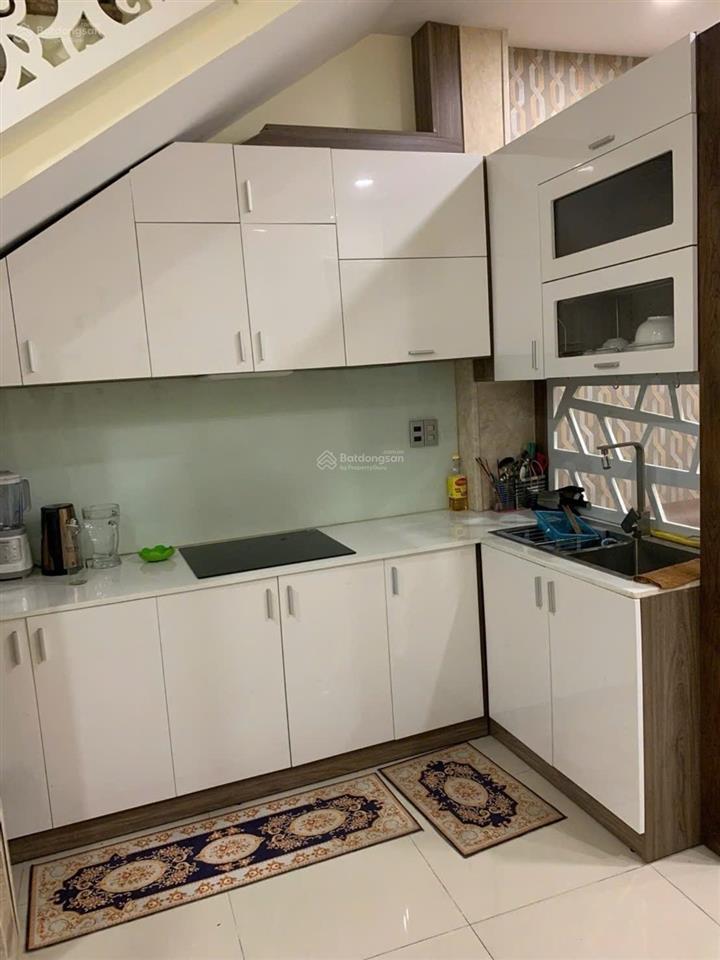 Mặt tiền hụt quận 4 4 lầu 4x11 hoàn công chỉ 7 tỷ nhỉnh