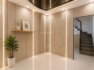 Sát mặt tiền q4 4 tầng 7x3,5 ko qh, hoàn công chỉ 4 tỷ
