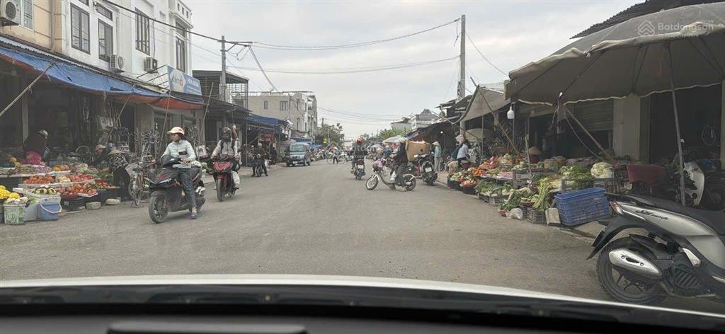 Đất đẹp, đất hiếm, tiện ích khỏi phải bàn