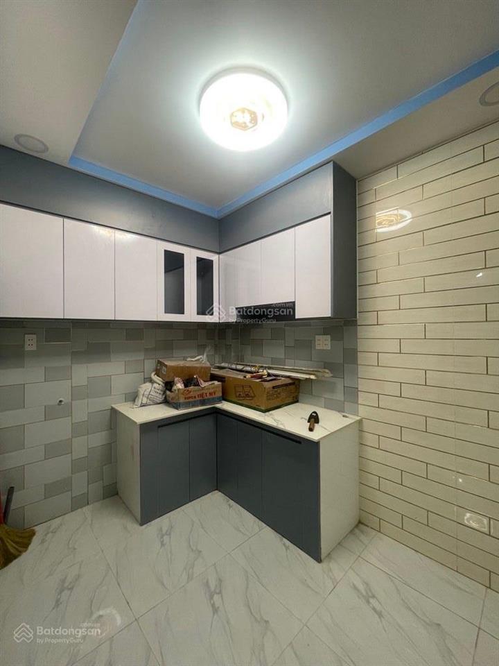 Nhỉnh 3 tỷ có ngay nhà 3 tầng đường hòa bình  tân phú