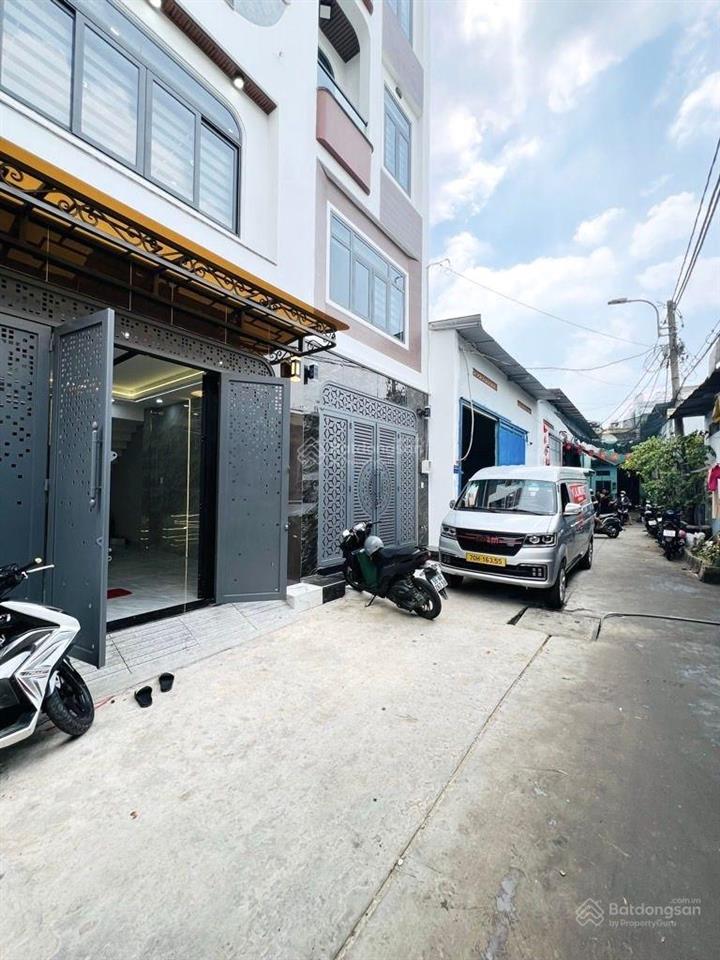 Ngay chợ bình trị đông, ngã 4 bốn xã, sát tên lửa, 7 tỷ nhỉnh, hẻm 7m thông, shr