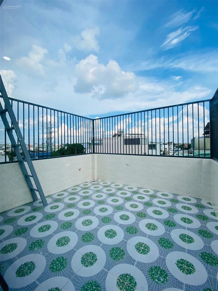 5 tỷ hơn nhà trung tâm bình tân ,hẻm xh, 4x16m, 5pn sân thượng