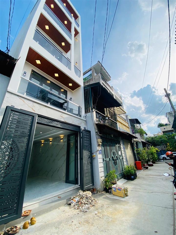 5 tỷ hơn nhà trung tâm bình tân ,hẻm xh, 4x16m, 5pn sân thượng