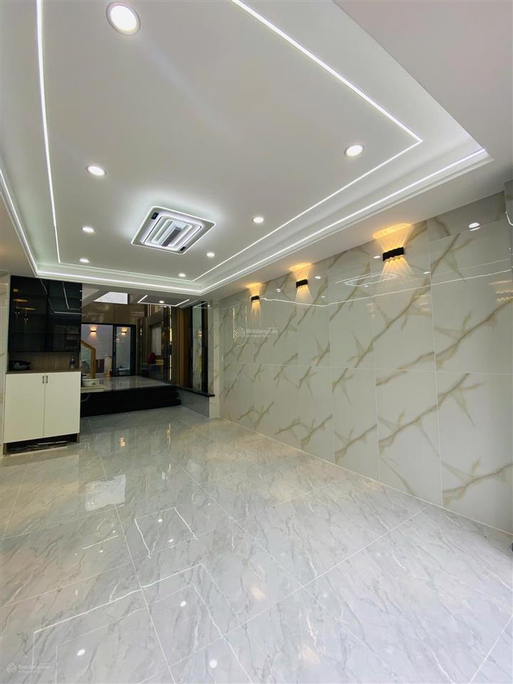 5 tỷ hơn nhà trung tâm bình tân ,hẻm xh, 4x16m, 5pn sân thượng