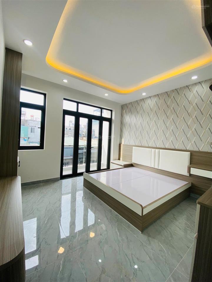 5 tỷ hơn nhà trung tâm bình tân ,hẻm xh, 4x16m, 5pn sân thượng
