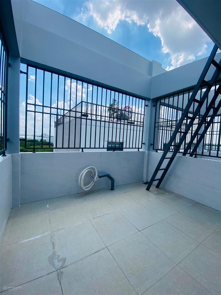 7. x tỷ khu phân lô cạnh tên lửa, 4x18m, thang máy, shr ko lộ giới