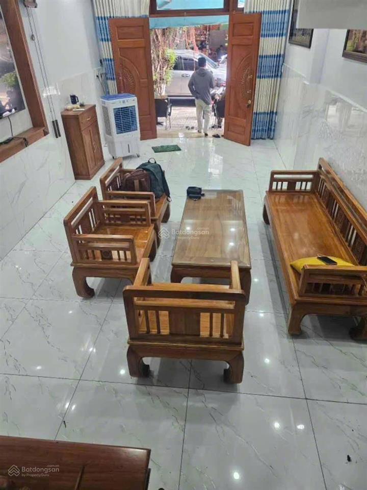 8.xtỷ,mặt tiền kinh doanh tên lửa, 4x16m ,ko lộ giới