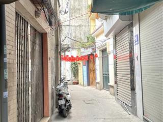 Bán nhà mặt ngõ thông, sổ đỏ chính chủ (ko dính quy hoạch)  có thương lượng, giá tốt trong tháng 6