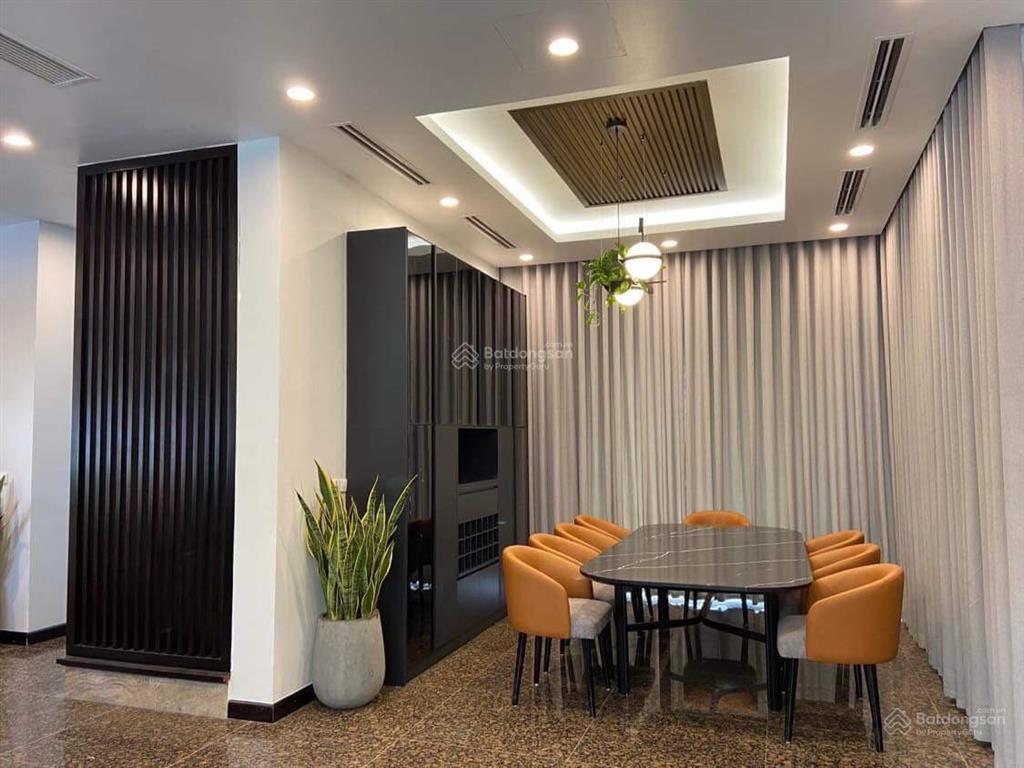 Chính chủ cho thuê biệt thự starlake tây hồ tây, lô góc, 230m2, 5pn, 4wc giá 75tr/th.  0919 863 ***