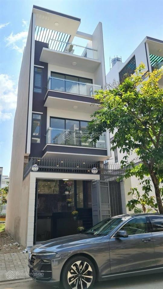 Nhà 1 đời chủ từ đầu, chủ đang ở cần bán 12tỷ3. dt 64m2 4tầng. kế bên tttm parc mall quận 8