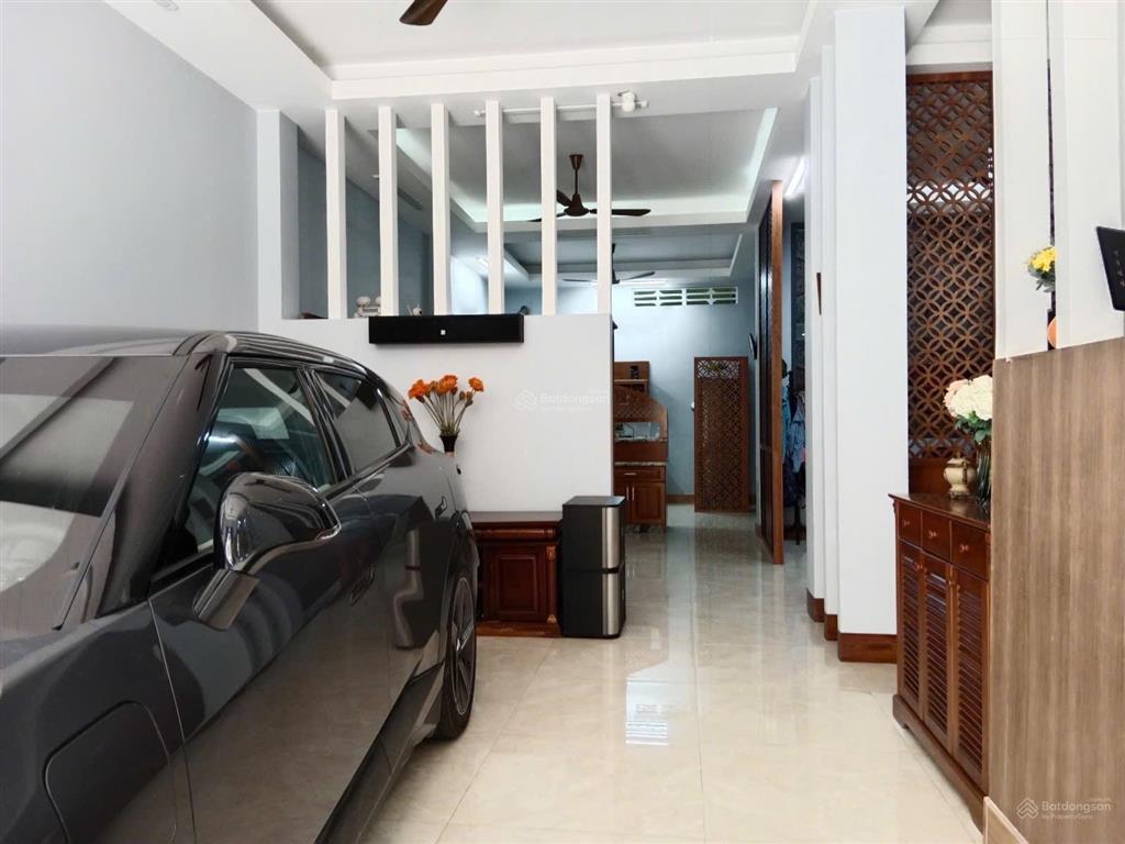 Bán nhà mặt tiền kinh doanh đường 270 cao lỗ. diện tích 8x23 kết cấu 5 tầng phường 4 quận 8