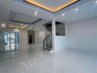 Bán nhà mới 3tầng  diện tích 6x20m ngay uỷ ban bình hưng, kế bên cc pegasuite, bến xe quận 8