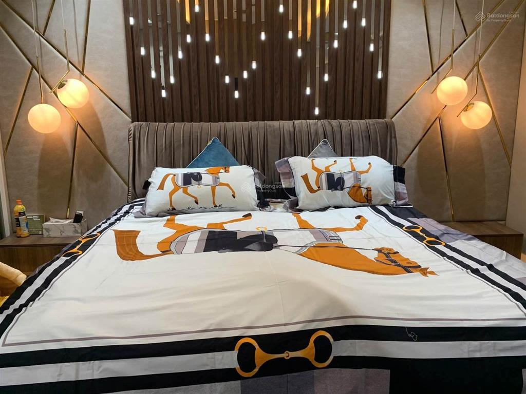 Bán căn hộ imperial plaza 360 giải phóng 111m2 2pn tầng cao 10,7 tỷ