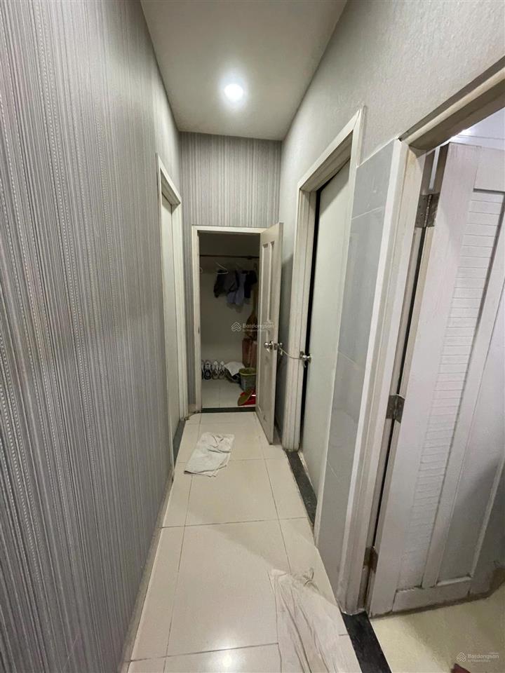 Giá tốt  căn 2pn 2wc tầng thấp block liền kế trung tâm thương mại aeon mall