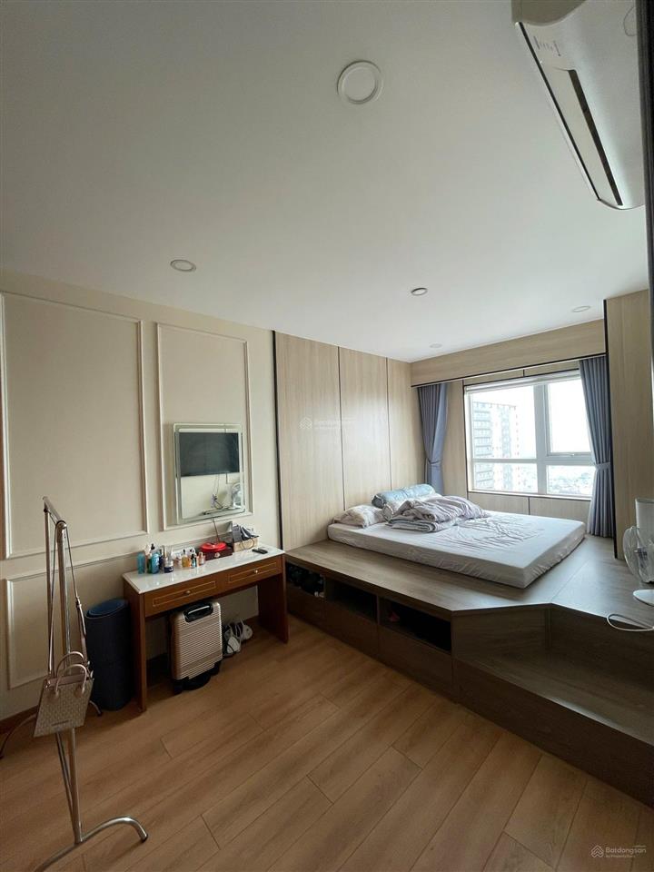 Bán căn 79m2 2pn 2wc full nội thất cấp , view pháo hoa q1 nhà thoáng mát