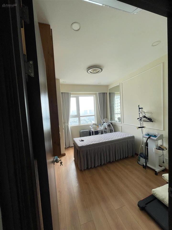 Bán căn 79m2 2pn 2wc full nội thất cấp , view pháo hoa q1 nhà thoáng mát