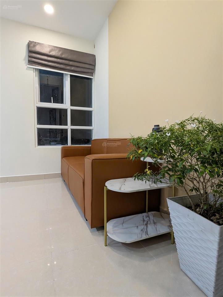 Nhà đẹp giá tốt căn 2pn 2wc có nội thất, nhà sạch sẽ tầng vừa view thông thoáng mát mẻ
