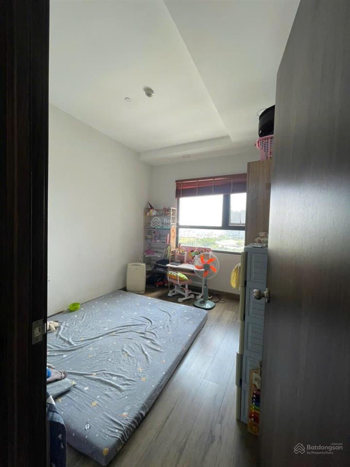 Cần bán căn hộ 1pn 1wc có nội thất sổ hồng riêng chung cư pegasuite 2, view trực diện pháo hoa q1