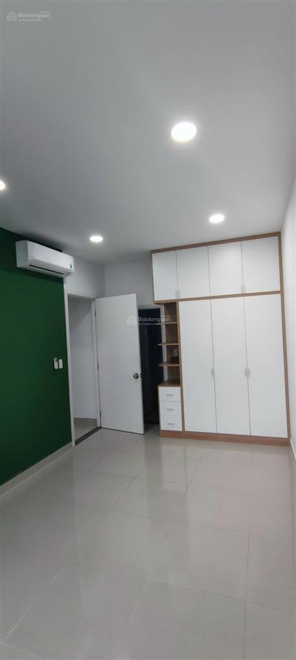 Giảm mạnh 200tr  căn 79m2 2pn 2wc view thoáng tầng trung block liền kề tttm aeon mall