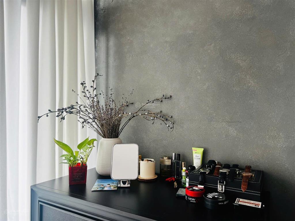 Bán căn officetel 44m2 full nội thất nhà mới , sạch sẽ view thoáng
