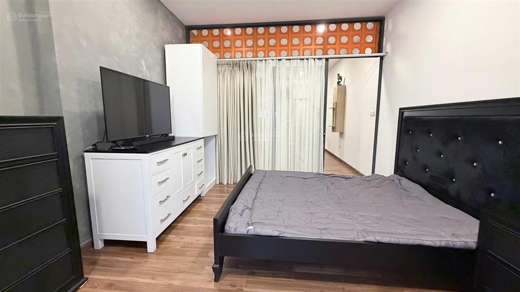 Bán căn officetel 44m² full nội thất nhà mới, sạch sẽ view thoáng