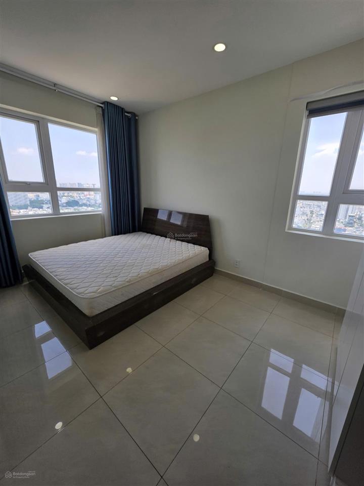 Căn siêu hiếm 3pn 2wc có nội thất diện tích 92m² view trực diện pháo hoa q1, tầng trung thoáng