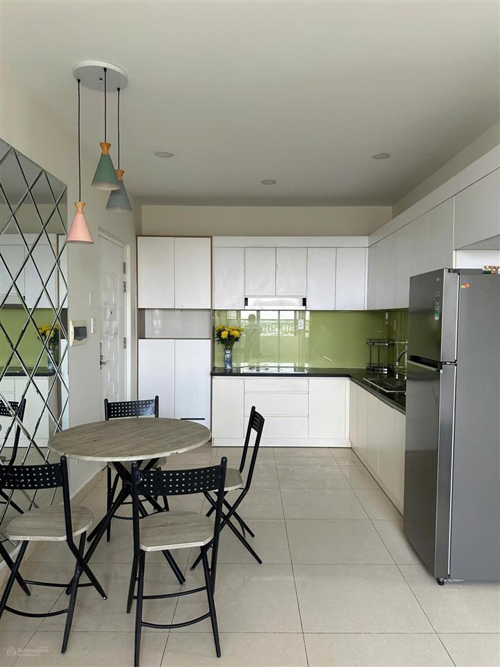 Cho thuê căn 3pn, 2wc nhà mới đẹp, nội thất đầy đủ, nhà mát mẻ quanh năm không nắng