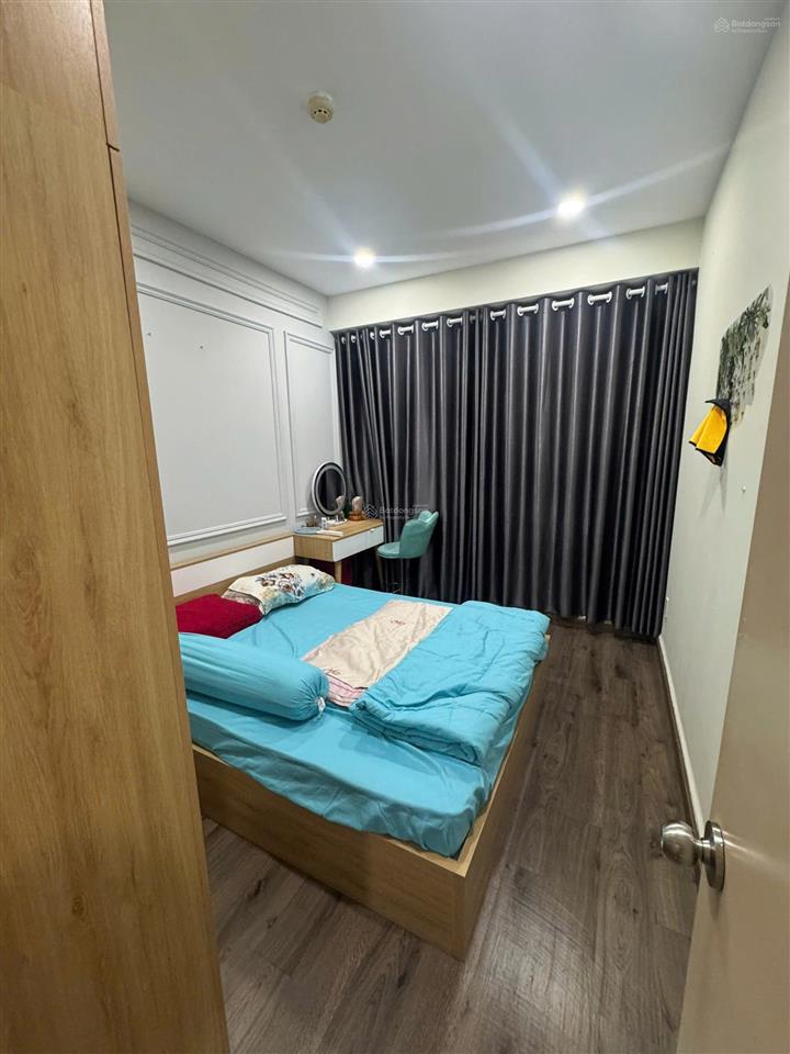 Bán nhanh căn 2pn full nội thất nhà mới đẹp, tầng trung view hồ bơi thoáng mát