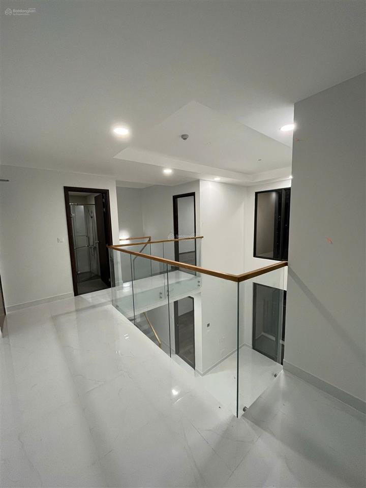 Cần bán căn duplex 2pn 2wc tầng trung view thoáng mát  sổ hồng riêng