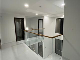 Cần bán căn duplex 2pn 2wc tầng trung view thoáng mát  sổ hồng riêng