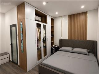 Bán căn 3pn 2wc full nội thất nhà mới đẹp tầng trung, view thoáng mát không che chắn