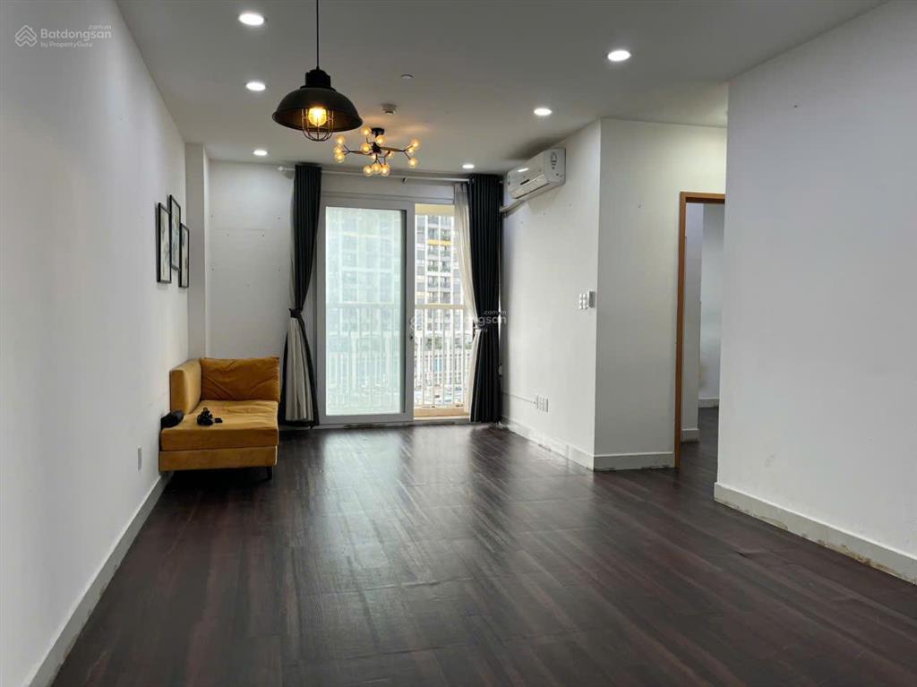 Bán gấp giá cực tốt căn 2pn 2wc  78m2 full nội thât view thoáng mát  sổ hồng riêng
