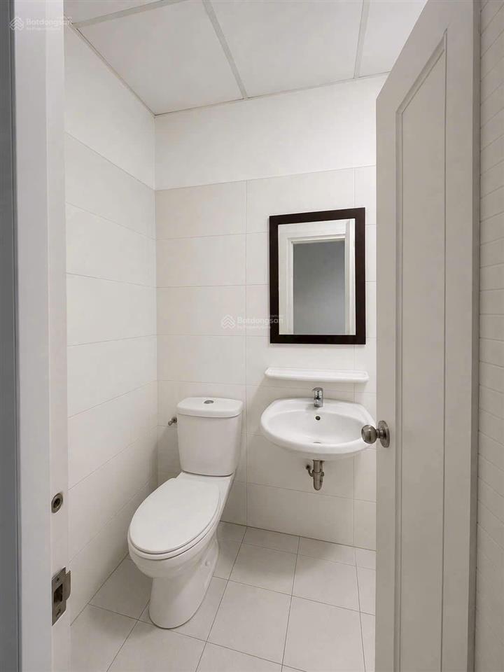 Giá cực tốt căn 2pn 2wc dt 73m2 nội thất cơ bản, tầng trung view pháo hoa q1 siêu đẹp