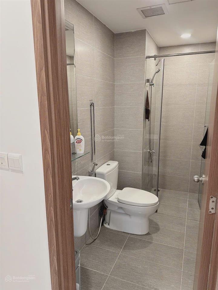 Bán căn 2pn 2wc  68m2 full nội thất cao cấp nhà mới tinh, tầng trung view thoáng
