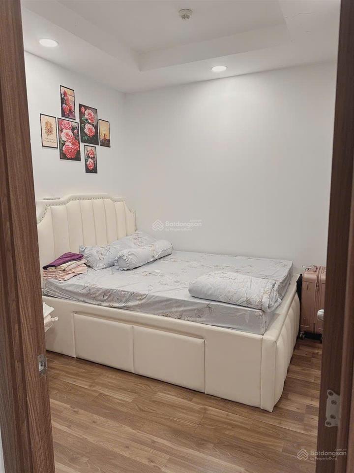 Bán căn 2pn 2wc  68m2 full nội thất cao cấp nhà mới tinh, tầng trung view thoáng