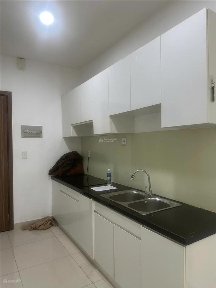 Bán căn 2pn 2wc  60m2 tầng trung tòa liền kề tttm parc mall