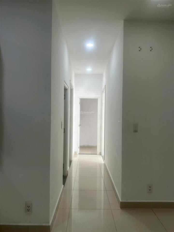 Bán căn 2pn 2wc  60m2 tầng trung tòa liền kề tttm parc mall