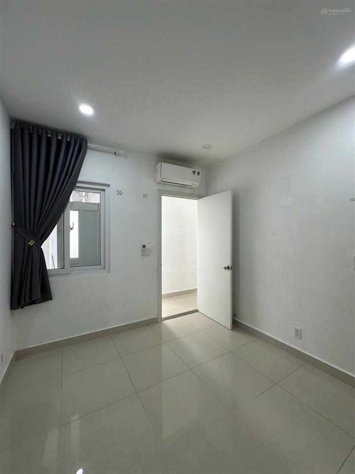 Bán căn 2pn 2wc  60m2 tầng trung tòa liền kề tttm parc mall