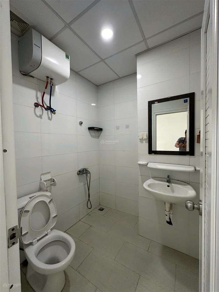 Bán căn 2pn 2wc  60m2 tầng trung tòa liền kề tttm parc mall