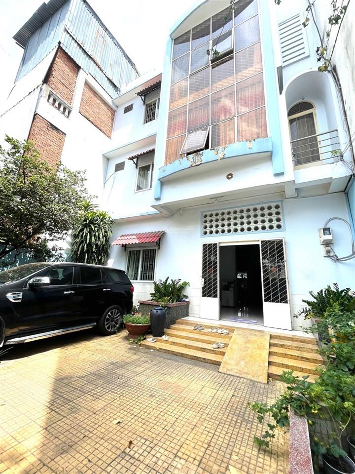 Biệt thự sân vườn mặt tiền đường 12m khu tân sơn nhì  tân phú  ngang 10m  400m2  chỉ 90tr/m2