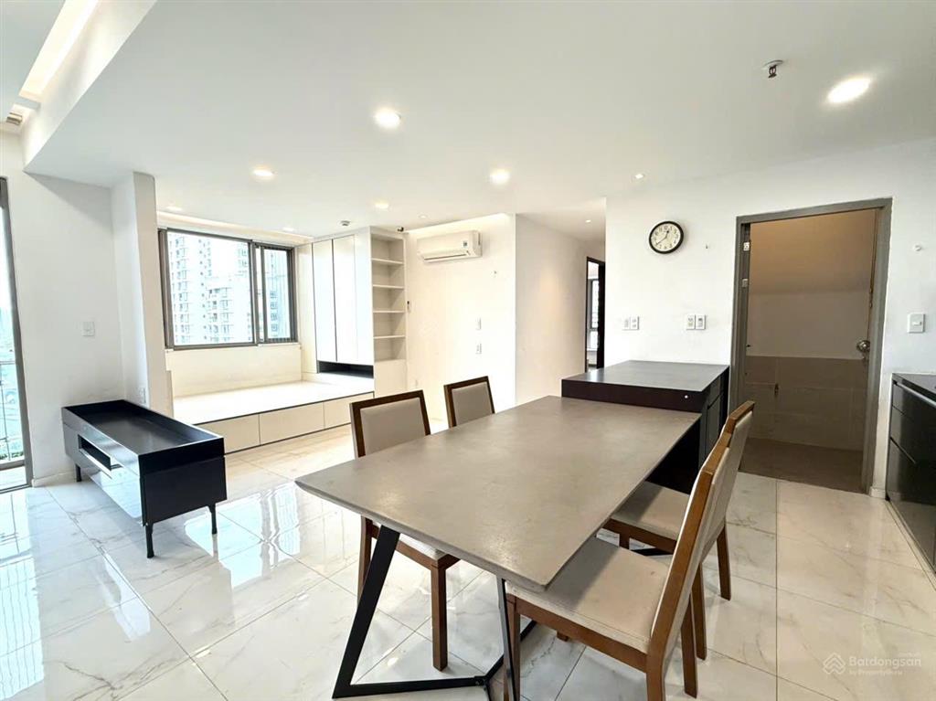 Hưng phúc 3pn sổ hồng và ô xe hầm bán giá 9.8 tỷ chuyển nhượng nhanh