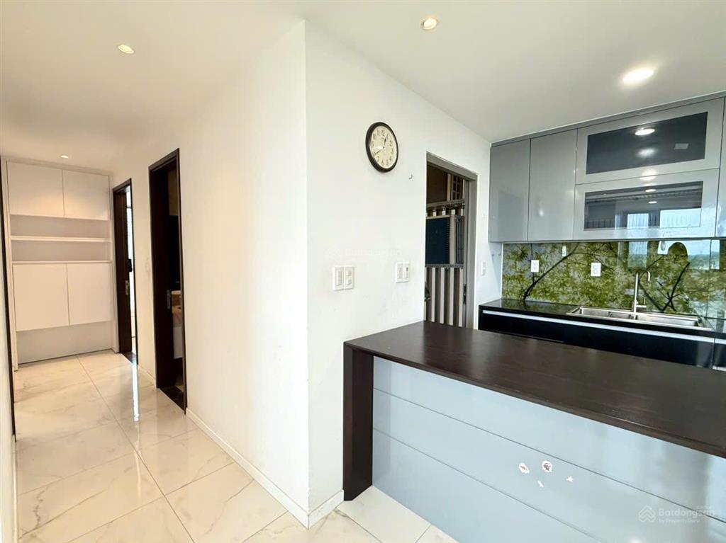 Hưng phúc 3pn sổ hồng và ô xe hầm bán giá 9.8 tỷ chuyển nhượng nhanh