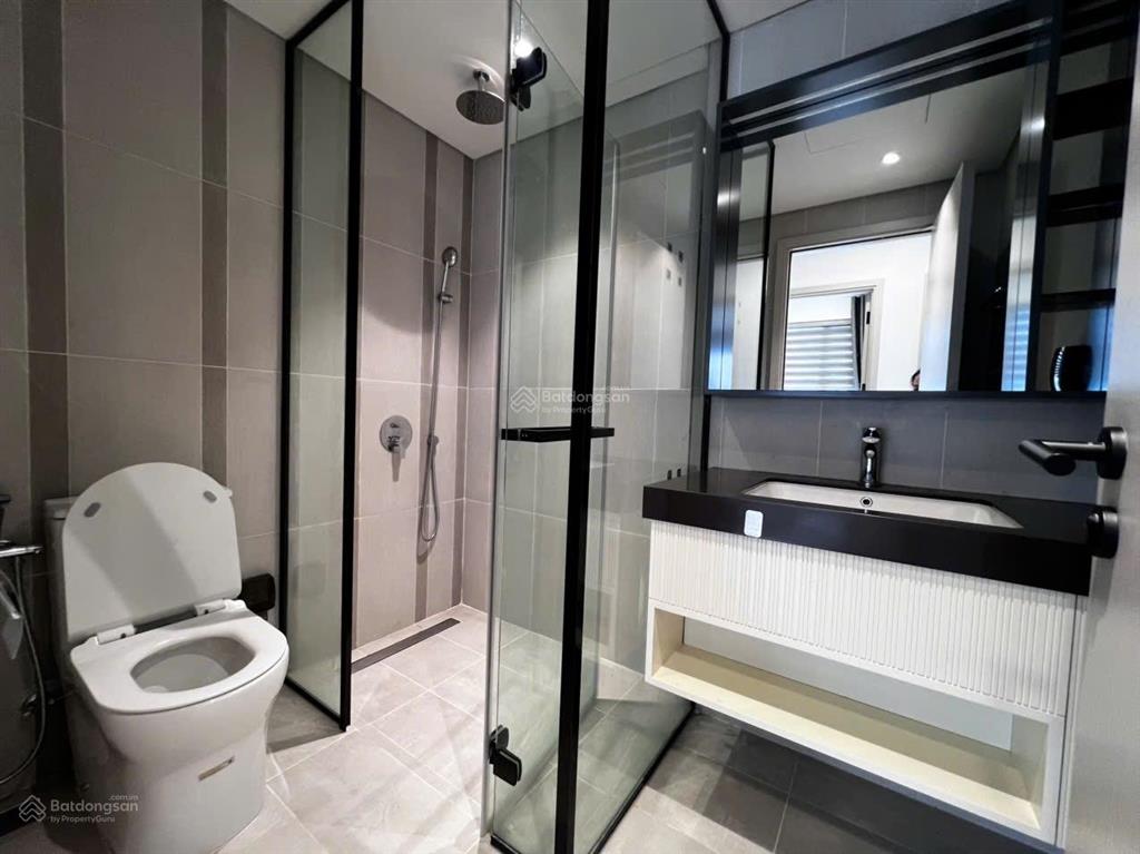 Bán căn hộ cardinal court 2pn tầng cao ô xe hầm giá chỉ 10.9 tỷ