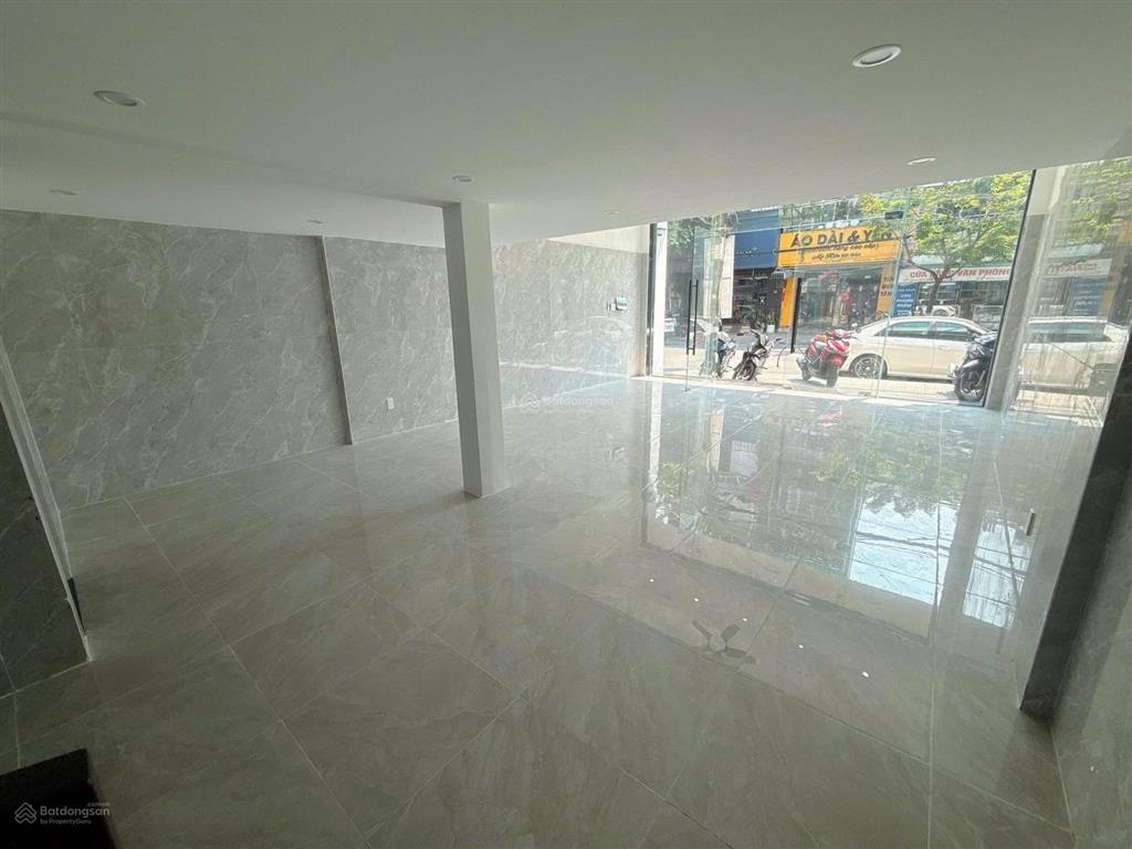 Bán nhà 3,5 tầng mt nguyễn thị minh khai  hải châu