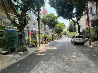 Bán nhà riêng tại lê quang định, giá ưu đãi 12,5 tỷ, 60m2, 4pn, 5wc