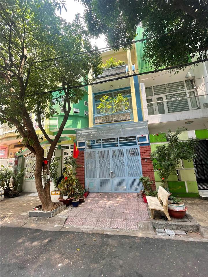 Bán nhà riêng tại lê quang định, giá ưu đãi 12,5 tỷ, 60m2, 4pn, 5wc