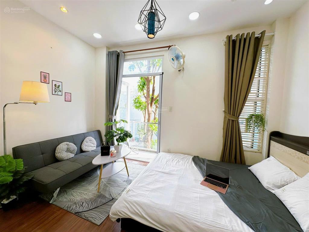 Nhà đẹp khu dân trí cao 5 phòng ở ngay giá 9,7 tỷ
